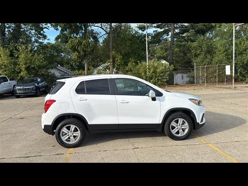 2022 Chevrolet Trax LS