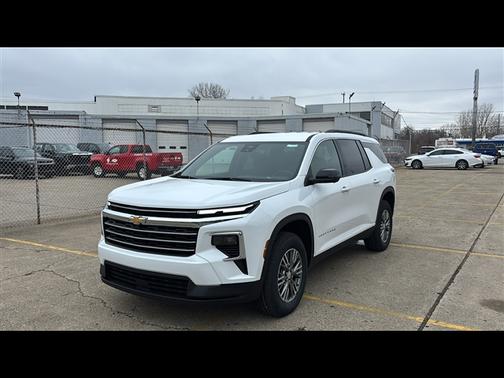 2025 Chevrolet Traverse LT
