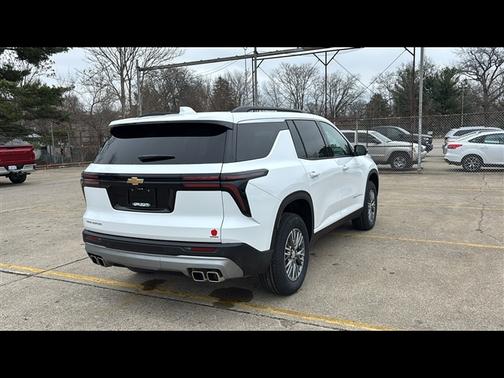 2025 Chevrolet Traverse LT