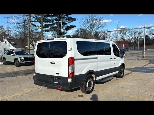2017 Ford Transit-150 XL
