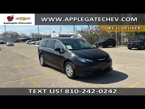 2023 Chrysler Voyager LX