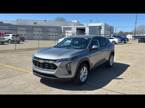 2025 Chevrolet Trax LS