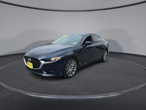2022 Mazda Mazda3 FWD w/Preferred Package