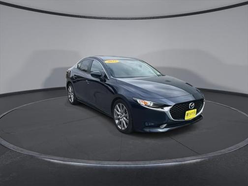 2022 Mazda Mazda3 FWD w/Preferred Package