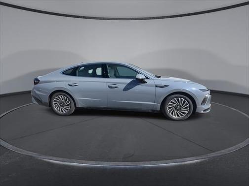 2025 Hyundai SONATA Hybrid SE