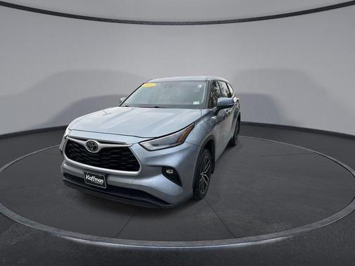 2021 Toyota Highlander LE