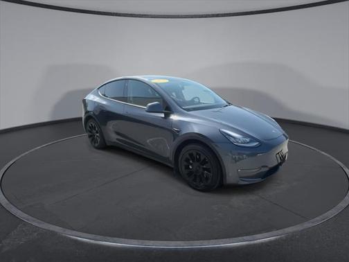 2022 Tesla Model Y Long Range Dual Motor All-Wheel Drive