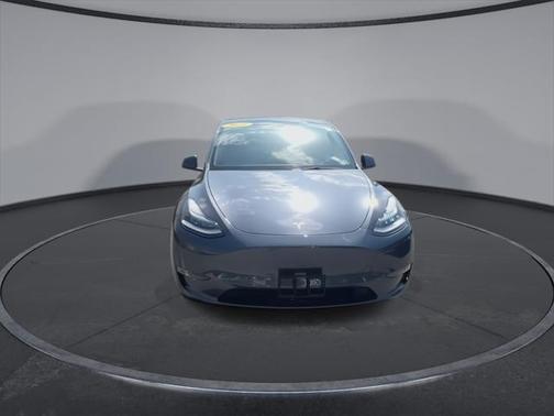 2022 Tesla Model Y Long Range Dual Motor All-Wheel Drive