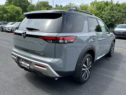 2025 Nissan Pathfinder Platinum 4WD