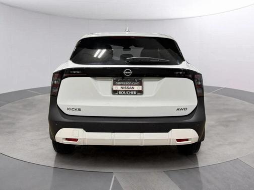 2025 Nissan Kicks SV