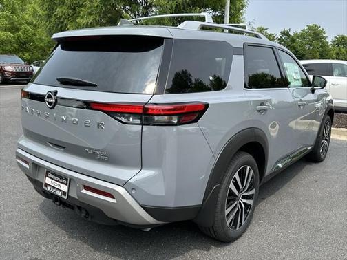 2025 Nissan Pathfinder Platinum 4WD