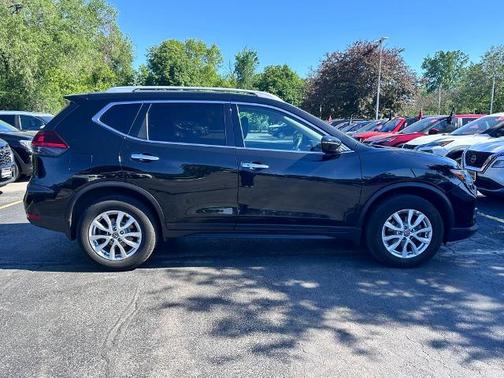 Magnetic Black 2018 Nissan Rogue SV