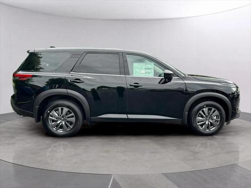 2025 Nissan Pathfinder S 4WD