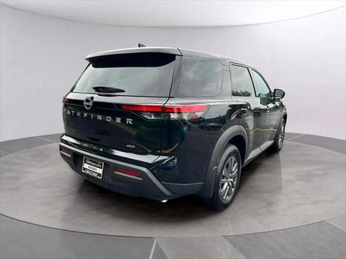 2025 Nissan Pathfinder S 4WD