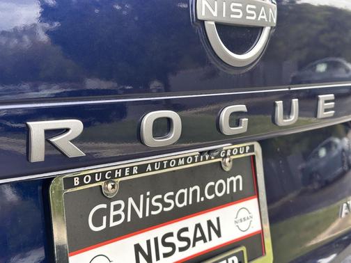 2025 Nissan Rogue SV