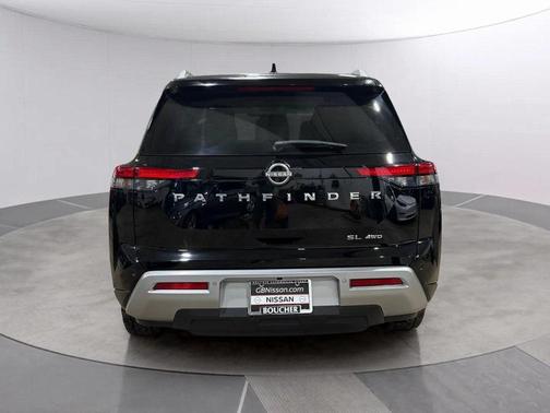 2022 Nissan Pathfinder SL 4WD
