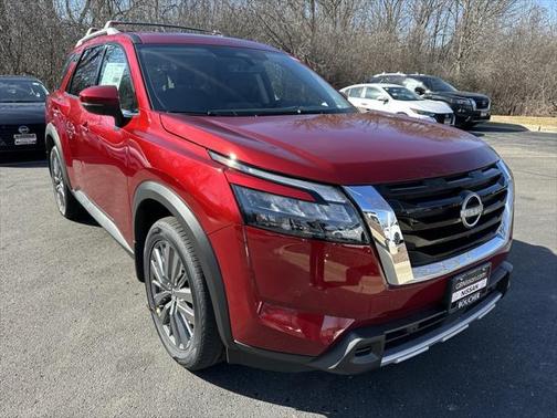 2025 Nissan Pathfinder SL 4WD