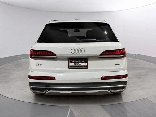 2023 Audi Q7 55 Premium Plus