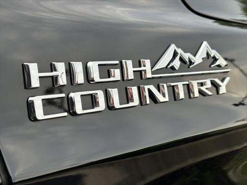 2023 Chevrolet Tahoe 4WD High Country