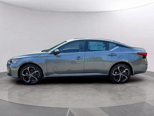 2025 Nissan Altima SR AWD