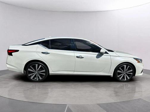 2021 Nissan Altima Platinum Intelligent AWD