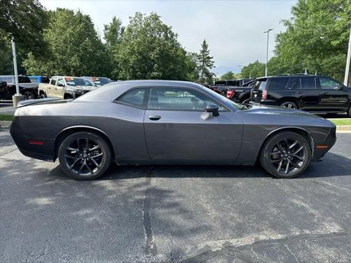 2022 Dodge Challenger SXT
