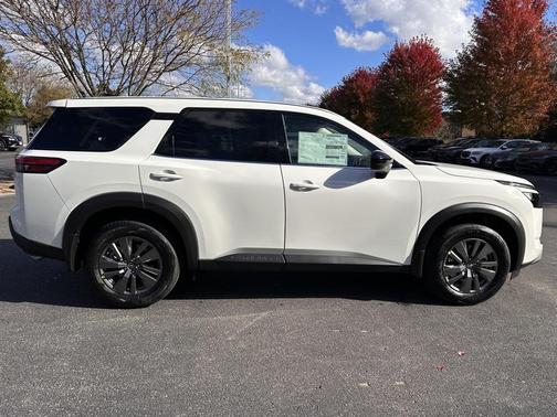 2025 Nissan Pathfinder S 4WD