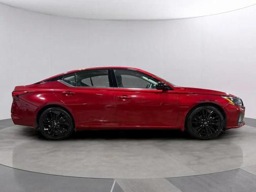 2024 Nissan Altima SR FWD