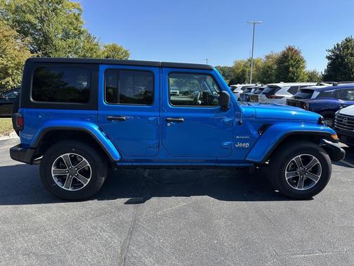 2023 Jeep Wrangler 4-Door Sahara 4x4