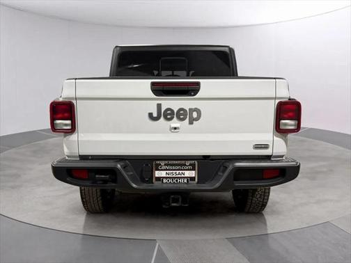 2022 Jeep Gladiator Overland