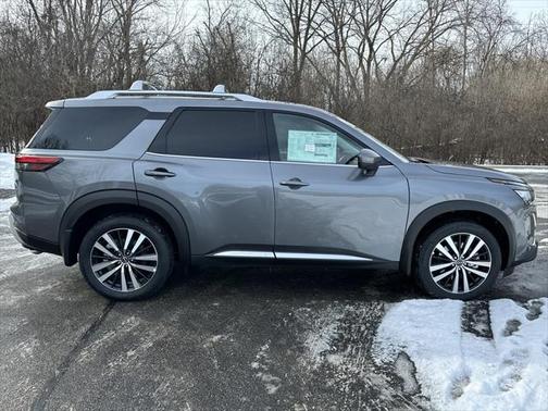 2025 Nissan Pathfinder Platinum 4WD