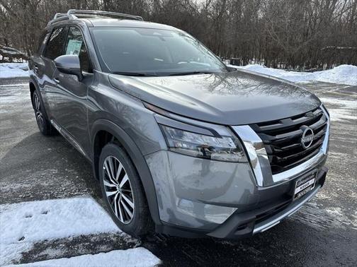 2025 Nissan Pathfinder Platinum 4WD