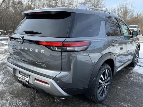 2025 Nissan Pathfinder Platinum 4WD