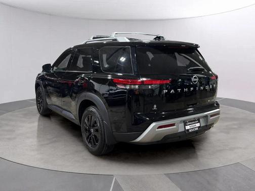 2024 Nissan Pathfinder SL 4WD