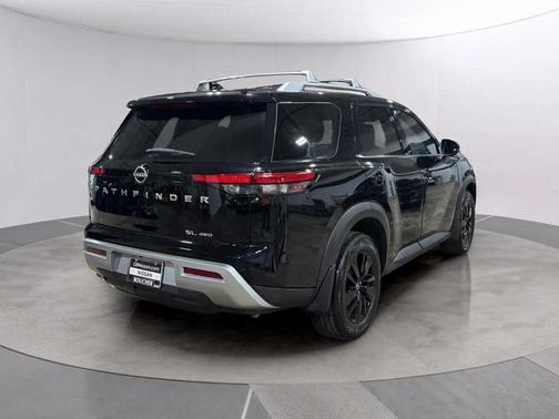 2024 Nissan Pathfinder SL 4WD