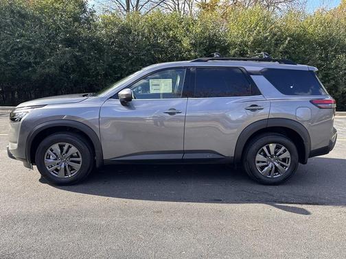 2025 Nissan Pathfinder SV 4WD