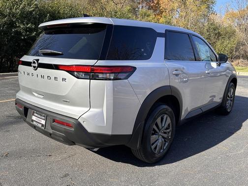 2025 Nissan Pathfinder S 4WD