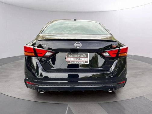2025 Nissan Altima SR FWD