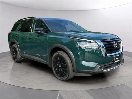 2024 Nissan Pathfinder SL 4WD