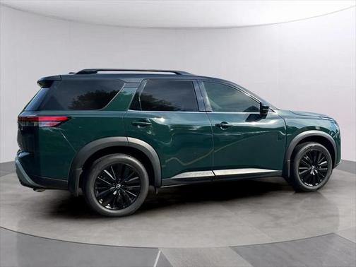 2024 Nissan Pathfinder SL 4WD