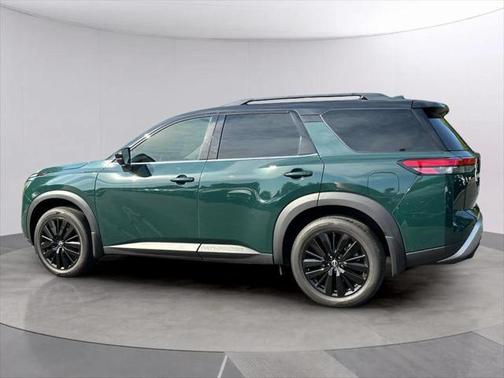 2024 Nissan Pathfinder SL 4WD