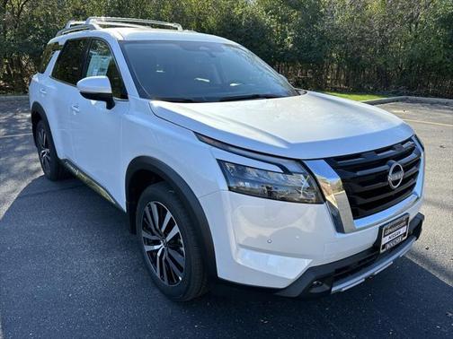2025 Nissan Pathfinder Platinum 4WD