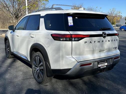 2025 Nissan Pathfinder Platinum 4WD