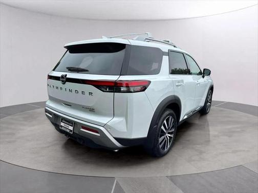 2025 Nissan Pathfinder Platinum 4WD