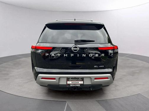 2025 Nissan Pathfinder SL 4WD