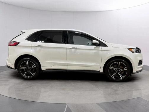 2023 Ford Edge ST