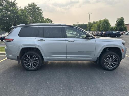 2022 Jeep Grand Cherokee L Summit