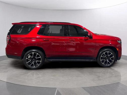 2022 Chevrolet Tahoe 4WD RST