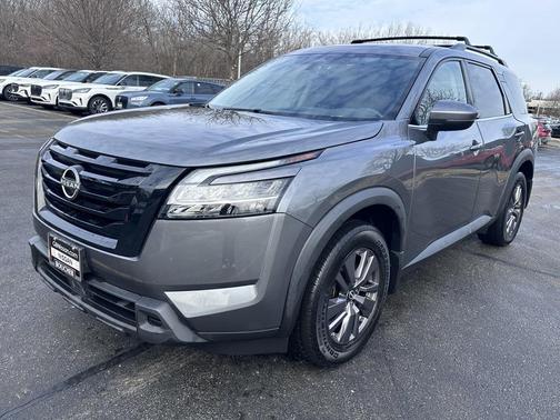 2022 Nissan Pathfinder SV 4WD