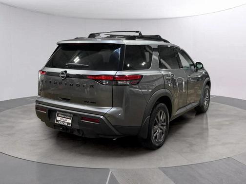 2022 Nissan Pathfinder SV 4WD